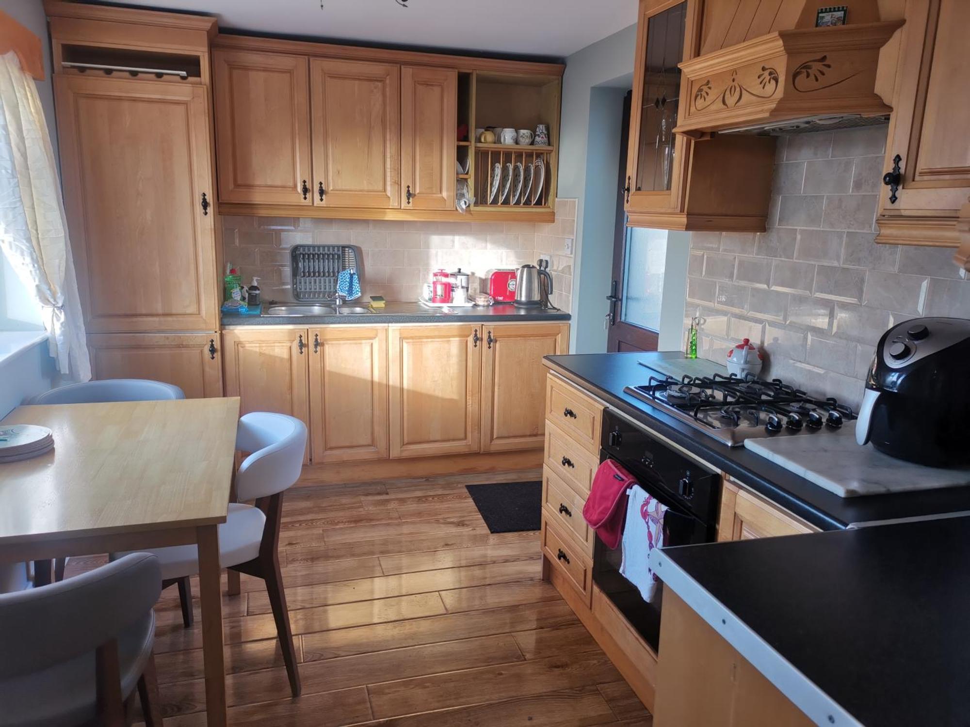 Tranquil Unit Close To Kells Килкени Екстериор снимка